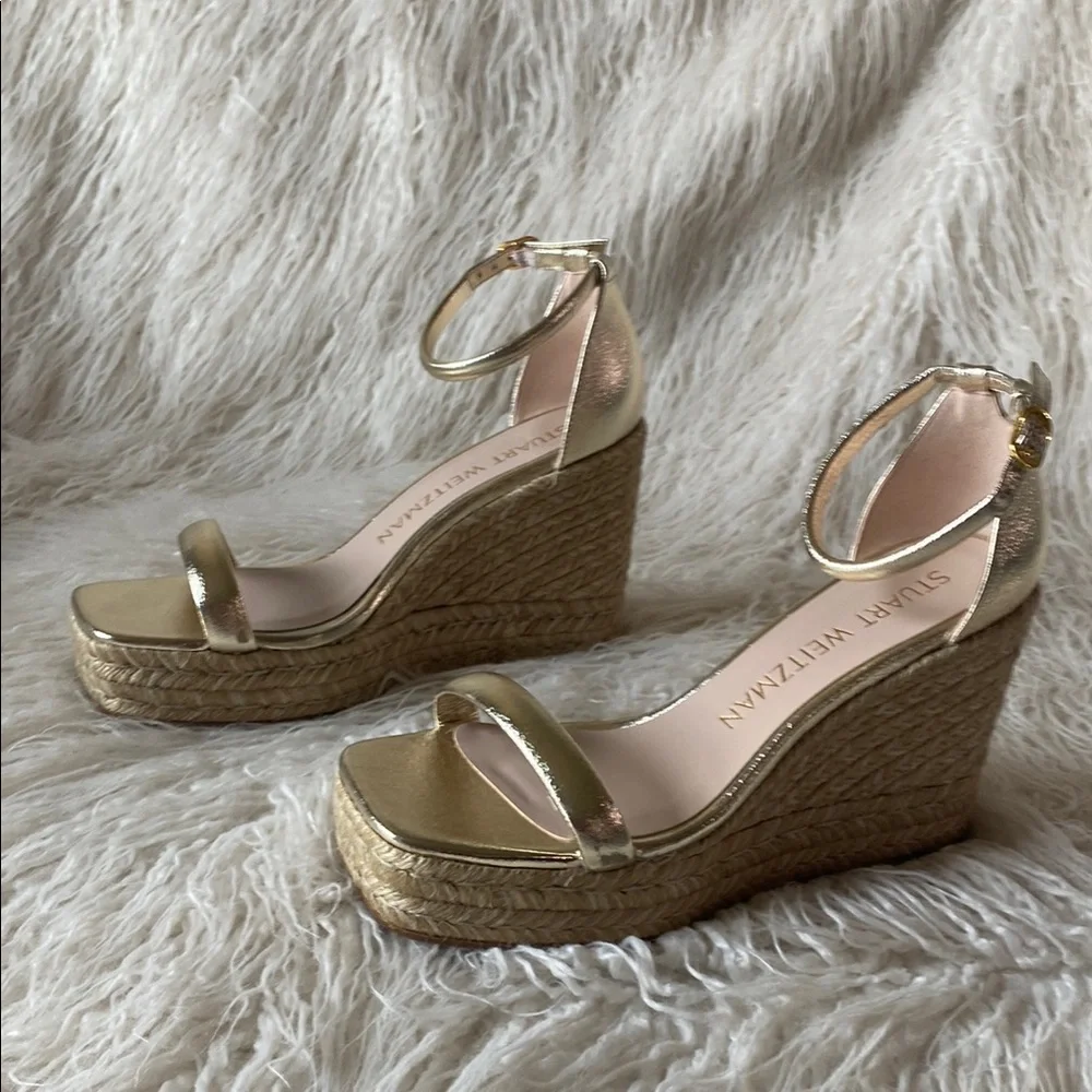 Stuart Weitzman slim ankle